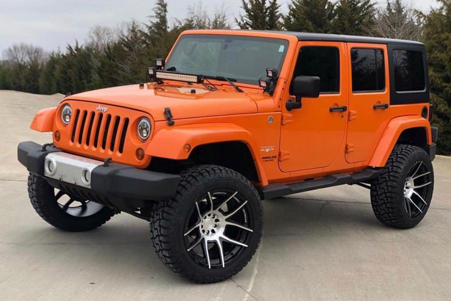  Jeep Wrangler Ultimate on Forgiato Wheels (FLOW Terra 001) 2018 года  (фото 1 из 1)